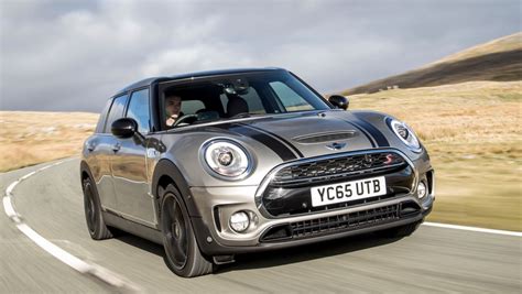 MINI Cooper S Clubman ALL4 2016 review | Auto Express