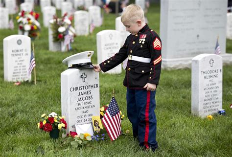 Memorial Day 2016: America honors the fallen - CBS News