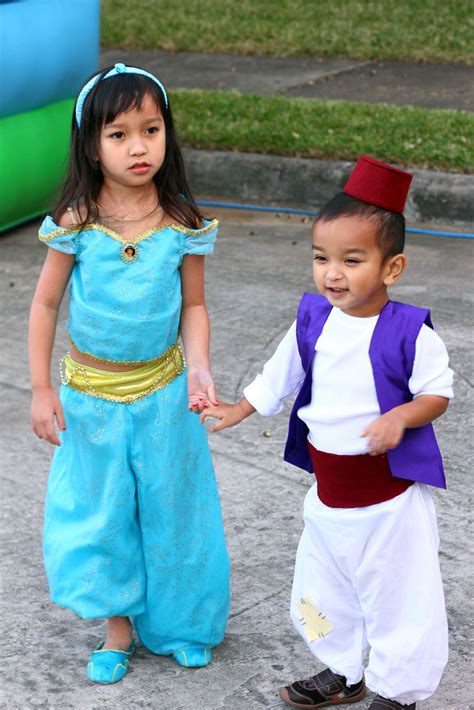 DIY Halloween Costume - Aladdin | Halloween trends, Family halloween ...