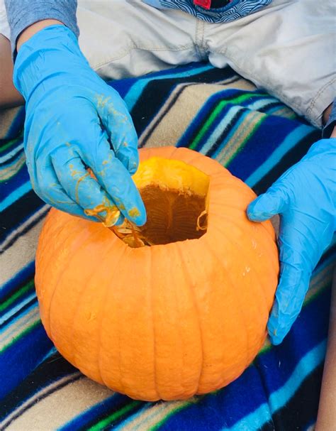 Zring: Gutting the gourd out of a pumpkin!