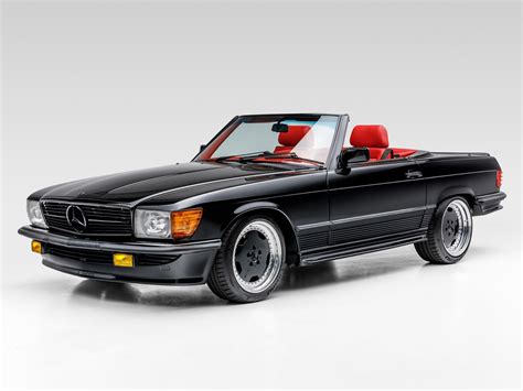 1989 Mercedes-Benz 560 SL by Bespoke Restoration | Arizona 2023 | RM ...