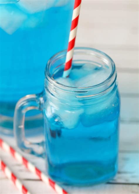 Ocean Water {Copycat Sonic Recipe!} + VIDEO | Lil' Luna