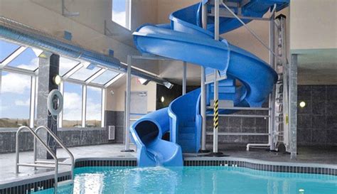 Amenities | Indoor Pool & Waterslide | Days Inn Regina Airport