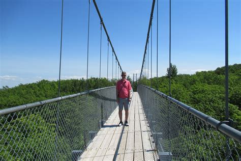 A Journey into the Scenic Caves in Blue Mountains – Nick Wanders The Globe