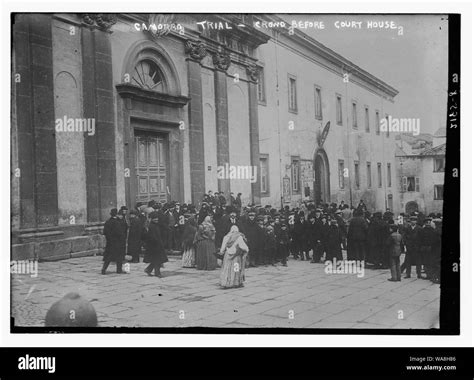 Camorra Trial - Crowd before Court House Stock Photo - Alamy