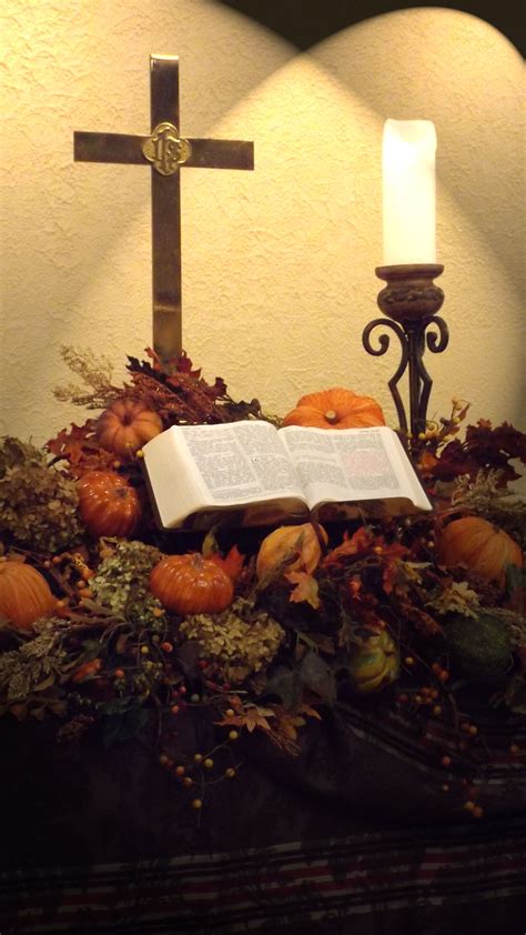 Thanksgiving altar for with fall decorations. By Party with Pizzazz ...