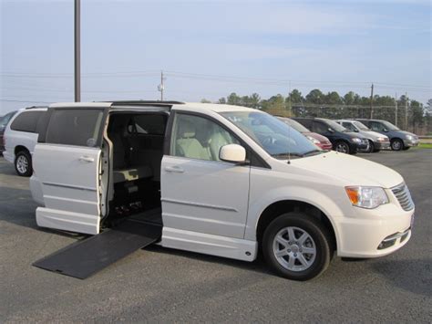 Wheelchair Van Rentals Conyers GA | R & R Mobility Vans & Lifts, Inc.