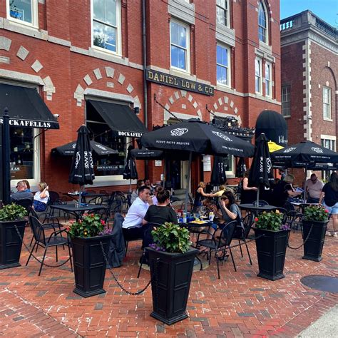 Patio dining in Salem, MA - Destination Salem