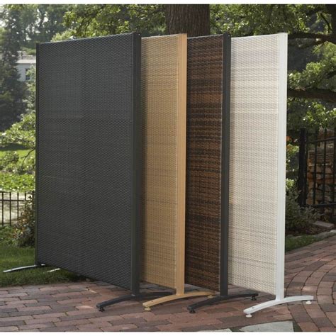 Portable Outdoor Wicker Privacy Partition for Backyards | Outdoor ...