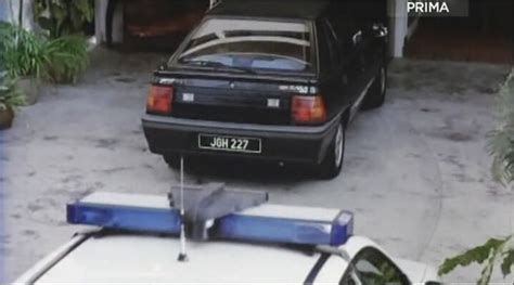 IMCDb.org: 1992 Proton Saga Iswara Aeroback in "7 Perhentian, 2004"