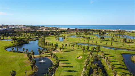 Golfistas, tomem nota! Estes são os 10 melhores destinos no Algarve ...