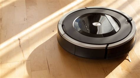 Robot vacuum cleaner escapes from Cambridge Travelodge - BBC News