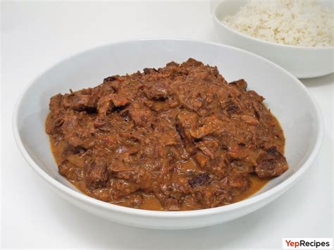 Slow Cooker Beef Korma Recipe | YepRecipes