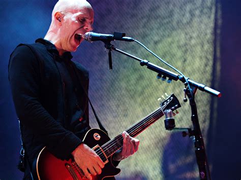 Billy Howerdel talks A Perfect Circle, Ashes Divide and teching for ...