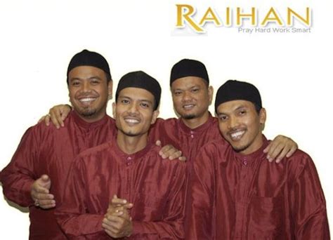 A List of Seven Renowned Muslim Singers and Musicians