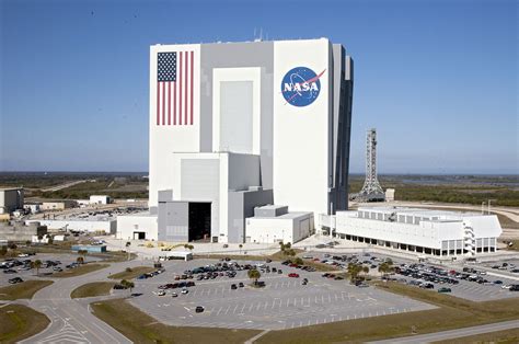 Rocket renovations ending public tours of NASA's Vehicle Assembly ...