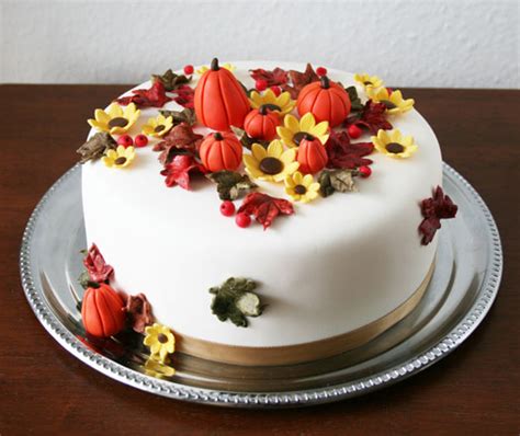 Fall inspired birthday cake • CakeJournal.com