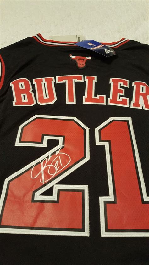 Chicago Bulls Jimmy Butler signed jersey on Mercari | Autograph jersey ...