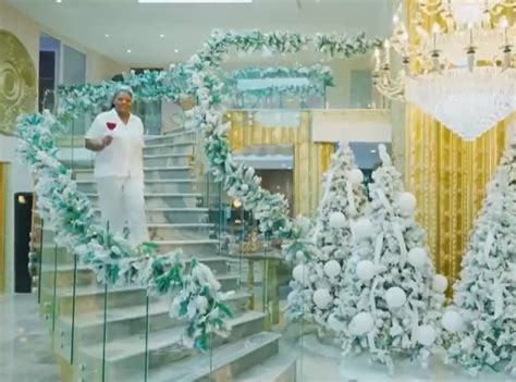 See-Shauwn-Mkhize-stunning-christmas-decor