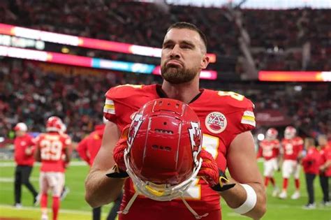 Footage shows Travis Kelce singing rendition of classic Irish Christmas ...