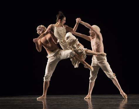 PNB Showcases Ever-Evolving Field of Contemporary Ballet – Seattle Dances