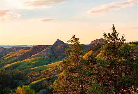 These 7 Small Towns in North Dakota Come Alive in Fall - WorldAtlas