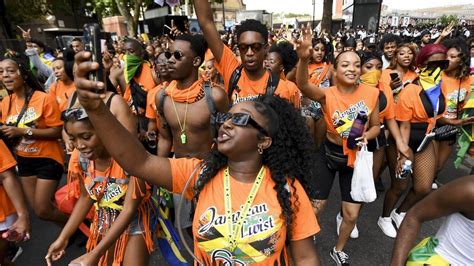 Notting Hill Carnival 2023: Behind the scenes with the top costume ...