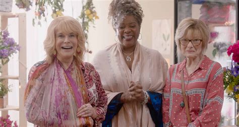 Movie Trailer: 'Queen Bees' [starring Loretta Devine, Ellen Burstyn ...