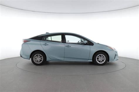 what's the difference between prius models - grandy-hyo