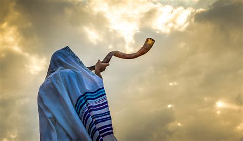 Blowing The Shofar For The Feast Of Trumpets Stock Photo - Download ...