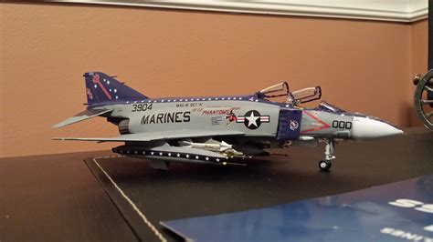 F-4J PHANTOM II -- Plastic Model Airplane Kit -- 1/72 Scale -- #0411 ...