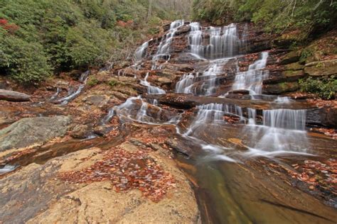 10 Must-Visit Waterfalls in Western Carolina – D.D. Bullwinkel