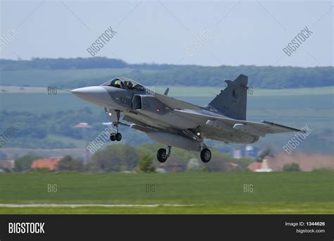 Jas-39 Gripen Image & Photo (Free Trial) | Bigstock