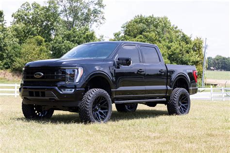 View build 6 inch Lifted 2022 Ford F-150 with BlueCruise | Rough Country