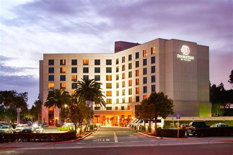 DoubleTree by Hilton Hotel Irvine Day Pass | ResortPass