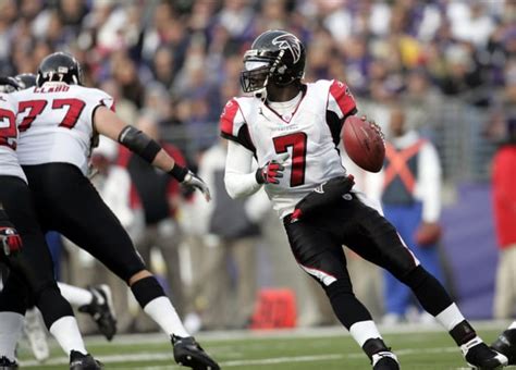 Michael Vick Returns: Atlanta Falcons Icon To Play In New League ...