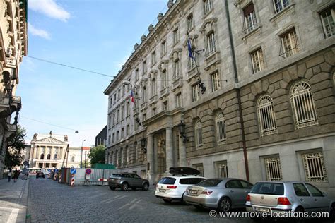 Film locations for The Bourne Identity (2002), in Paris, Prague, Italy ...