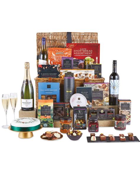 The Aldi 2020 Christmas hampers are the perfect affordable gift