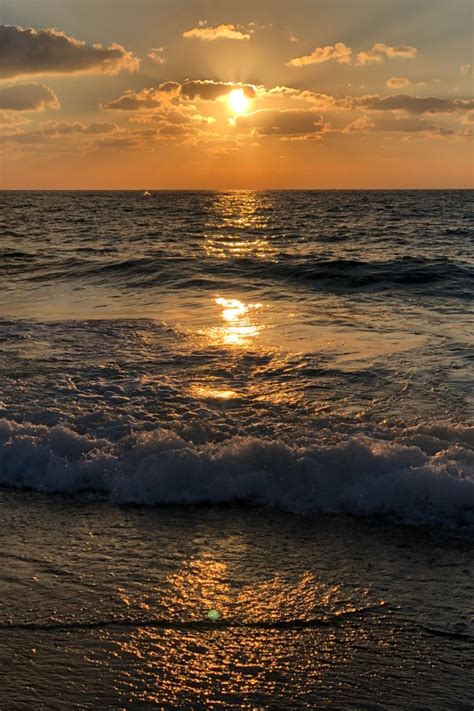 Sunset at the beach | Golden hour photography, Sea photography, Sunset