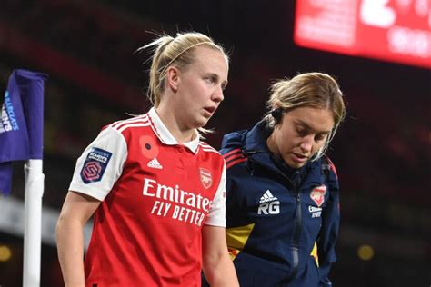 Arsenal forward Beth Mead faces long absence with ruptured ACL - The ...