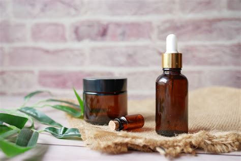 The Best Essential Oils to Treat Headaches - Revivalist