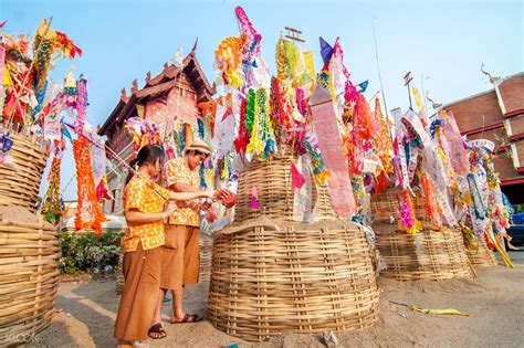 [SALE] Songkran Festival Day Tour with Tuk Tuk Water Battle in Bangkok ...