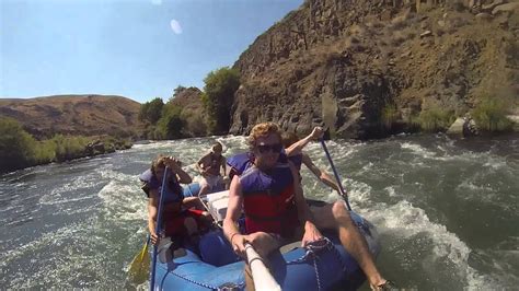 White Water Rafting ll Maupin, Oregon - YouTube