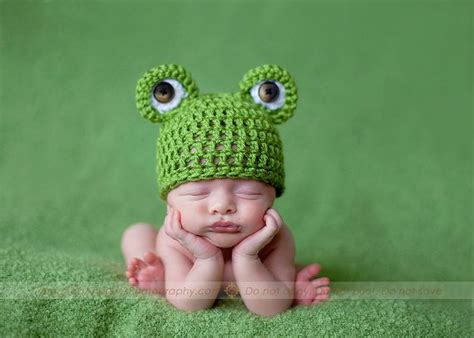 Crochet Frog Hat , Handmade Crocheted Baby Frog Hat Newborn Baby Frog ...