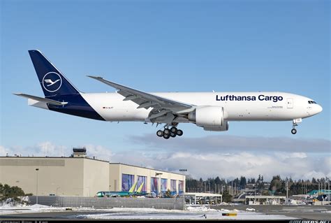 Boeing 777-F - Lufthansa Cargo | Aviation Photo #5405591 | Airliners.net