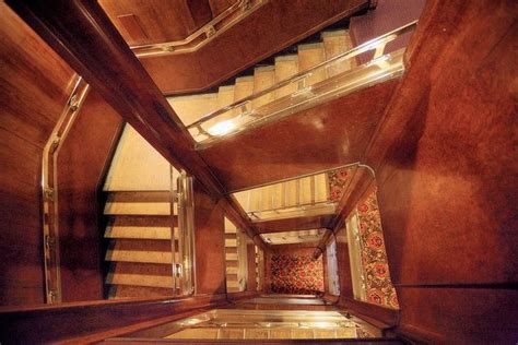 Deco stair, RMS Queen Mary Art Deco Stairs, Queen Mary Ship, Art Deco ...