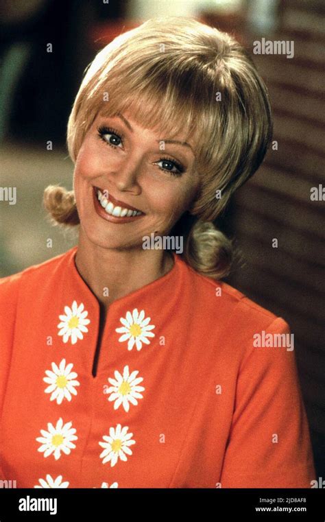 SHELLEY LONG, A VERY BRADY SEQUEL, 1996 Stock Photo - Alamy