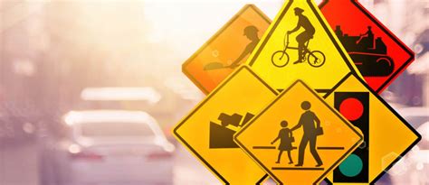 Road Safety Measures & Traffic Signs in Pakistan | Zameen Blog