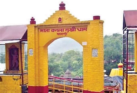 इस देवी के मंदिर में मिलता है मन वांछित फल, इंदिरा गांधी समेत ये नामी ...