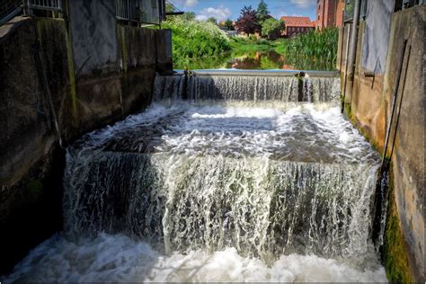 Lincolnshire Cam: Louth Canal & Riverhead Walk.